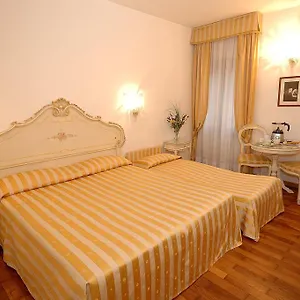 locanda-casa-sul-molo.hotelslidodijesolo.com/